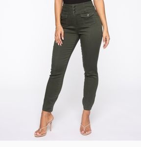 Fashion Nova "down the line" jeans...